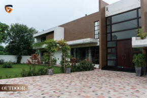 Glanz Homz Opulent 3BR on 1st floor